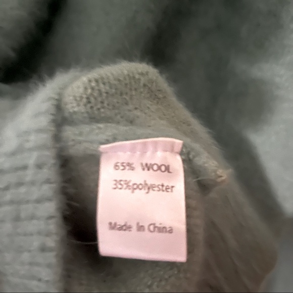 Princess Polly Fuzzy Green Wool Blend Cardigan with Gold Buttons... Very Soft💐 - Picture 5 of 10